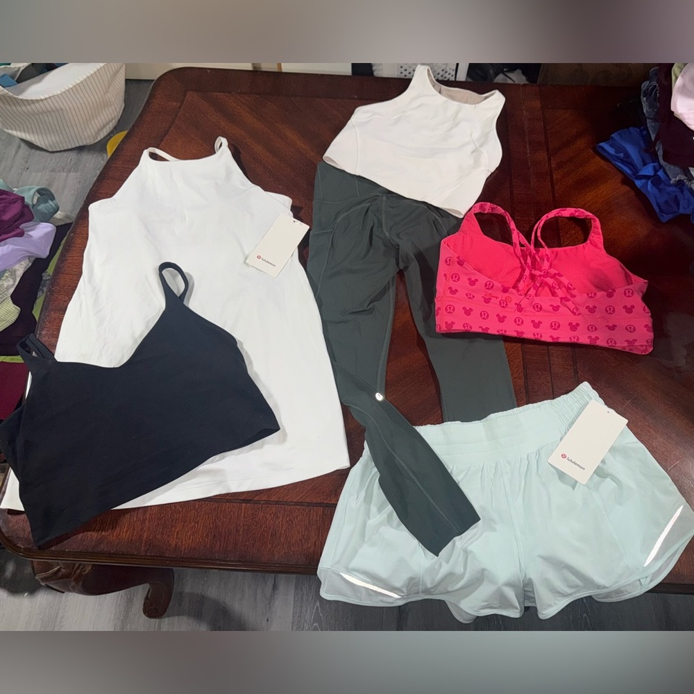 Lululemon and Other High End Items mystery box as well as GRAND GIVIE. READ BELO - Picture 9 of 15